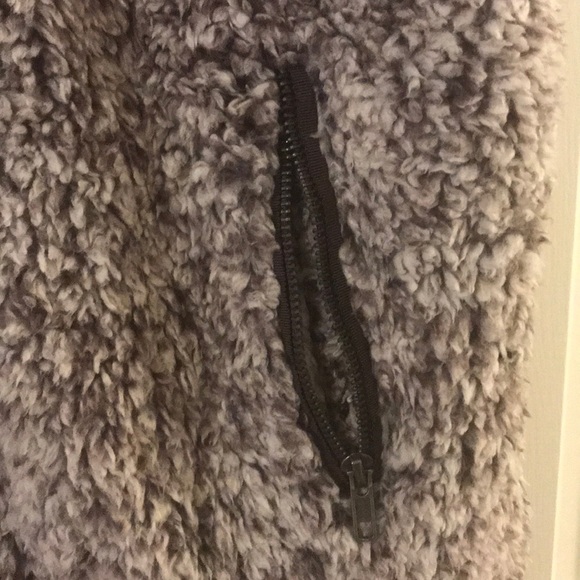 Entro Fleece Vest - Picture 4 of 4